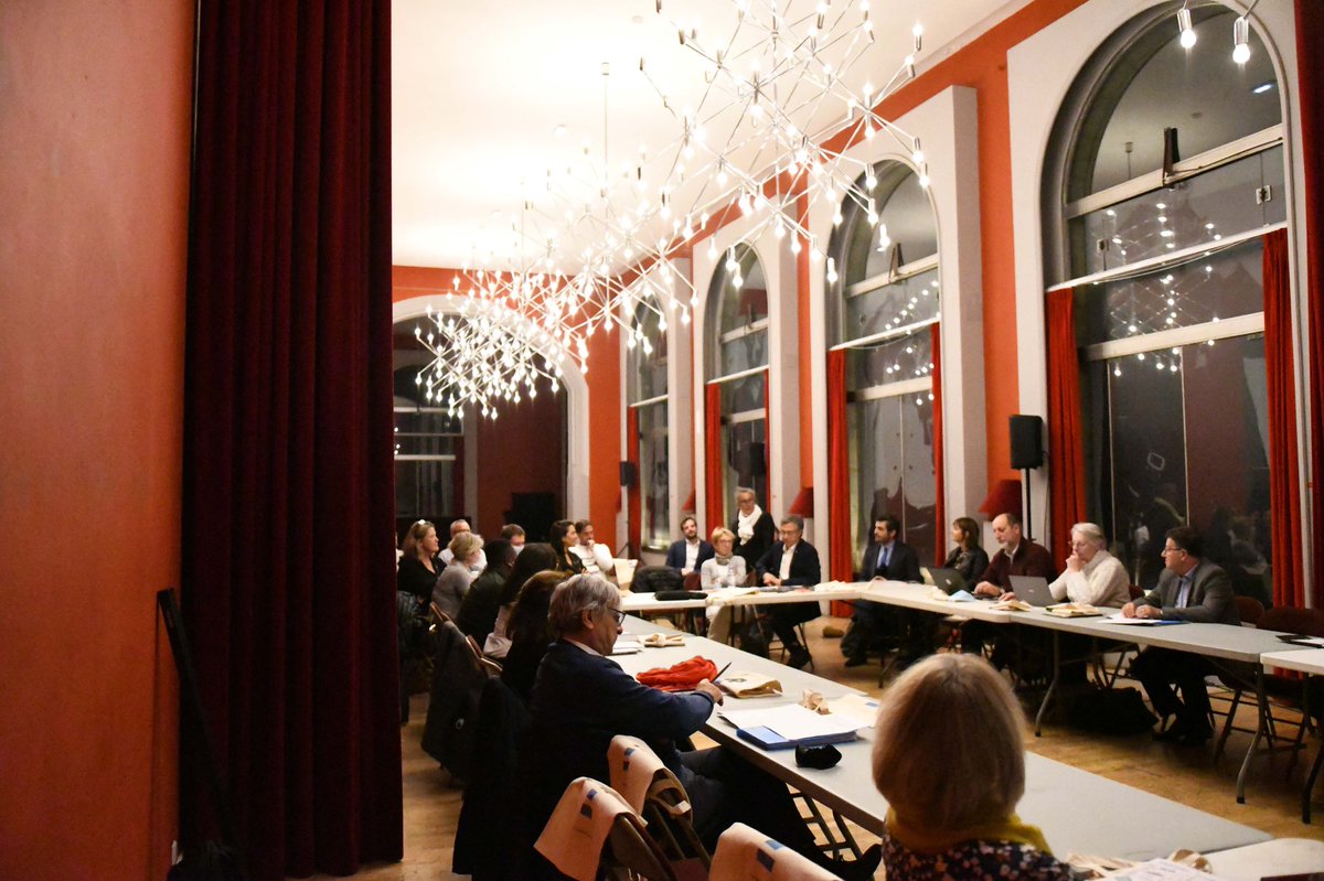 RenewEuropeFRA's tweet photo. Brevets européens,ESS, investissements🇪🇺dans l’innovation, Défense européenne, formation des jeunes, vivre ensemble.

Très intéressante restitution des contributions de @RenaissanceUE92 à la Conférence sur l’avenir de l’Europe, en présence de @ValerieHayer.

@CBeaune @Renew_CoFoE https://t.co/TSpJxe3xiH