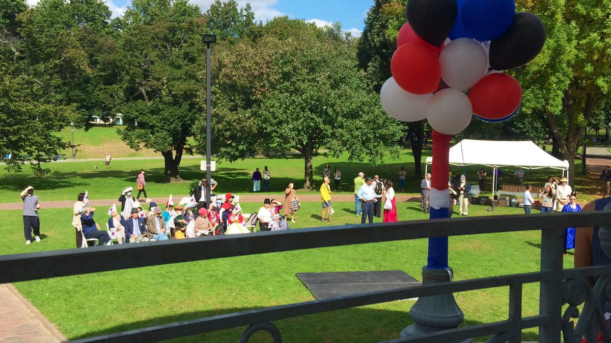 TommyVitolo's tweet photo. Having a blast at #KoreanDay in Boston alongside Chair @TackeyChan Rep @mariarobinsonMA and @RepVannaHoward. Thank you #Brookline friend and neighbor Susan Park for the invite, and Select Board Member @SelectGreene for joining the celebration!🇰🇷 https://t.co/2LKsNfqhvT