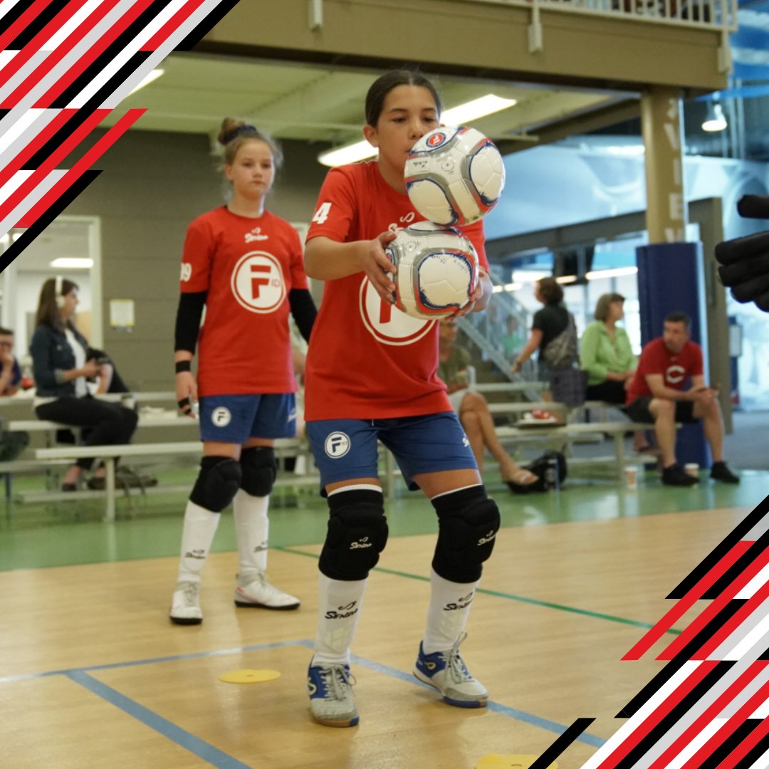 HeartlandFutsal's tweet photo. When it comes to learning, nothing beats on-court experience!

#ThrowbackThursday 
@usyouthfutsal https://t.co/dhI34K3ozG
