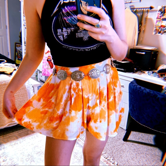 So good I had to share! Check out all the items I'm loving on <a href="/Poshmarkapp/">Poshmark</a> #poshmark #fashion #style #shopmycloset #levis #fashionnova #earthbound: posh.mk/VQMcxG6Tlkb