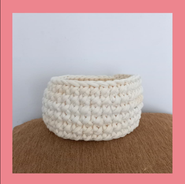 idocrecia's tweet photo. Cesta hecha con totora. 
De 14 cm de diámetro y 9 cm de alto.
TAMBIEN HAY KIT DE TRES TAMAÑOS!
•
•
#cesta #cestaspersonalizadas #cestadetotora #canastadetotora #canastaderegalo
#canasta #amigurumis #amigurumisargentina #muñecosdeapego #muñecostejidos
#pulporebersible #idocrecia https://t.co/kovuZXdBSJ