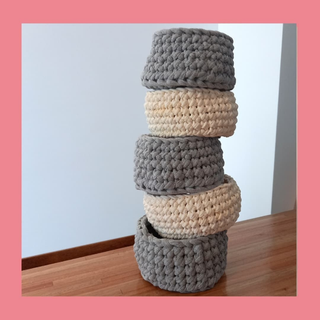 idocrecia's tweet photo. Cesta hecha con totora. 
De 14 cm de diámetro y 9 cm de alto.
TAMBIEN HAY KIT DE TRES TAMAÑOS!
•
•
#cesta #cestaspersonalizadas #cestadetotora #canastadetotora #canastaderegalo
#canasta #amigurumis #amigurumisargentina #muñecosdeapego #muñecostejidos
#pulporebersible #idocrecia https://t.co/kovuZXdBSJ