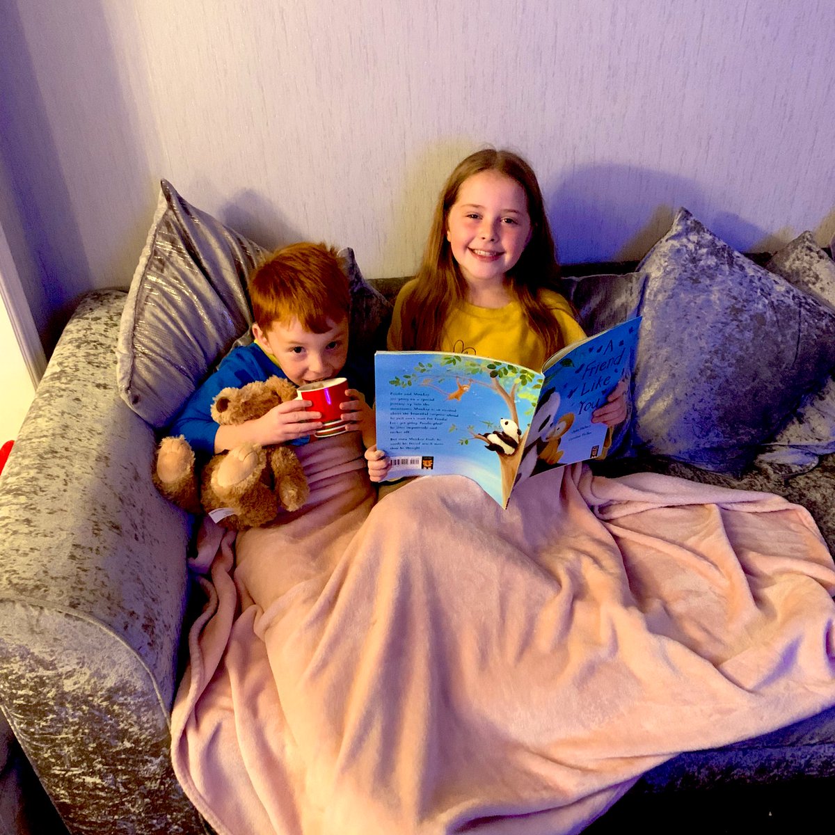 Jendyas's tweet photo. Olly and Ellie enjoying their story box time ☺️ https://t.co/BikLVDWTWi