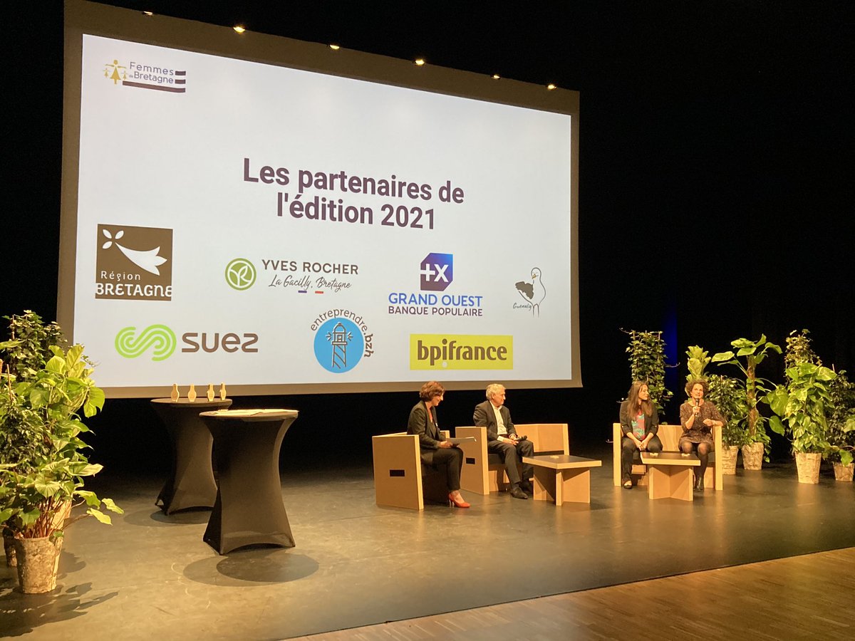 GEAI Alexandre (@alexandregeai) on Twitter photo L’association <a href="/FemmesBretagne/">Femmes de Bretagne</a> présente le prix eco-visionnaire à #LaGacilly qui valorise et met en lumière des femmes qui osent : « Un territoire d’audace et de persévérance » indique monsieur le maire <a href="/bpgrandouest/">Banque Populaire Grand Ouest</a> <a href="/Bpifrance/">Bpifrance</a> <a href="/YvesRocherFR/">Yves Rocher</a> @suezFR L’association <a href="/FemmesBretagne/">Femmes de Bretagne</a> présente le prix eco-visionnaire à #LaGacilly qui valorise et met en lumière des femmes qui osent : « Un territoire d’audace et de persévérance » indique monsieur le maire <a href="/bpgrandouest/">Banque Populaire Grand Ouest</a> <a href="/Bpifrance/">Bpifrance</a> <a href="/YvesRocherFR/">Yves Rocher</a> @suezFR