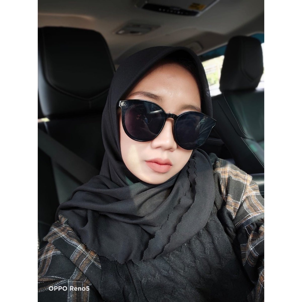 LSrilina's tweet photo. #FotoProfilBaru https://t.co/OrtnZ8m0su