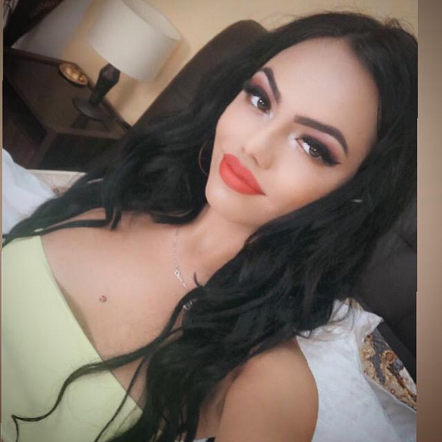 LauraLuxurious1's tweet photo. Don't you wish your girlfriend was hot like me? 

https://t.co/MJlbM1VLG6

#SUGA #paypig #fendom #mistress #TheBatman 
#TastyThursday https://t.co/mNCFHhB7dZ