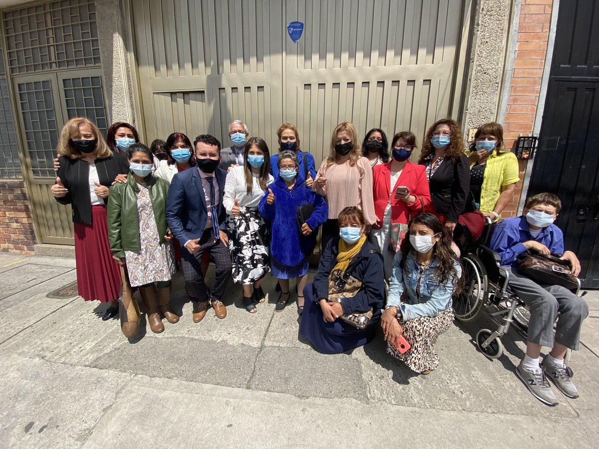 Nico24Mancer's tweet photo. Nos reunimos con Mujeres líderes de Barrios Unidos para  continuar nuestro trabajo  por la juventud. 

Invitamos a los jóvenes a participar en estos  espacios de participación donde se puede incidir.
#JóvenesParticipando

@irmalherrera @LinaPinzonAr @Fabian_Puentess @PartidoMIRA https://t.co/C4Mk8i5gBn