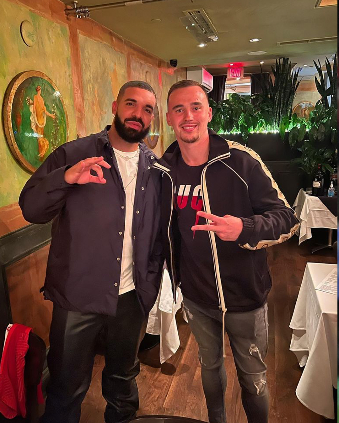 Fox Soccer On Twitter Drake Showed His Support Last Night For Canadasocceren By Reaching Out To Alphonso Davies To Meet The Team After Canada S Win Via Ig Champagnepapi Tajonbuchanan Liammillar11 Alphonsodavies Https T Co J7mupwstza