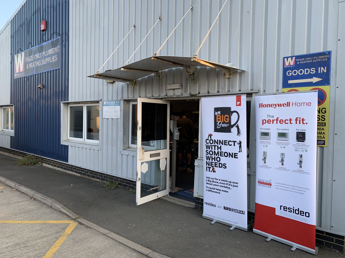 craigyd15's tweet photo. Great day today at @Williams_Co in Ashford supporting @bandofbuilders, the positive and emotional conversations I’ve had made me even more proud to be supporting this amazing charity! Together Stronger! 💪🏼 #mentalhealth https://t.co/MqzQmtduBl
