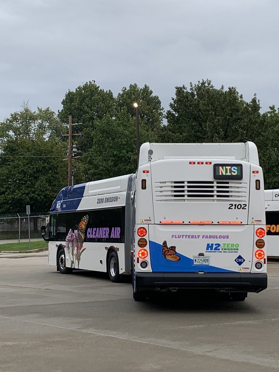 newflyer's tweet photo. Meet North America’s first fully renewable hydrogen bus fleet! 🌎Today, @rideMTD unveiled its brand new fuel cell buses, powered by solar energy. Learn more at https://t.co/aIYZchElHo (and yes, MTD’s floors really are that clean 🧼) https://t.co/1VI3fkzeyM