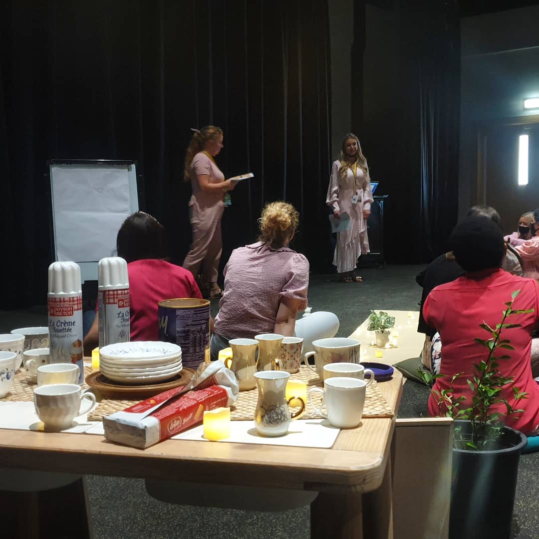 mk_learn_magic's tweet photo. Our first tribe meeting of @curiosityapproach accreditation... reflecting on our practice, planning and preparing for our exciting accreditation journey ahead. 

#curiouslearners #curiousteachers #thecuriosityapproach #curiosity #tribe #earlyyears #makinglearningmagic https://t.co/INEXUI67ir