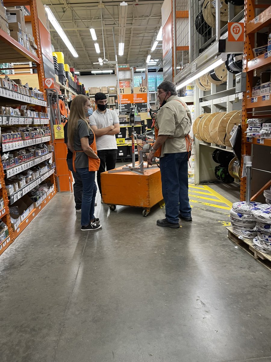 🔑 to success <a href="/Pearland6543HD/">PEARLAND HOME DEPOT 6543</a>   🎉🎉Shout out to Jerry in electrical and Lainie in Flooring for teaching new members of our 🍐land family how to cut wire and blinds 🙌🏾🙌🏾👏🏾 great job team <a href="/THDKevinL/">Kevin Lu</a> <a href="/6543Monique/">Monique Balshaw</a> <a href="/AshleyW51904615/">Ashley Ward</a> <a href="/CullinRaetzel/">Cullin Raetzel</a>