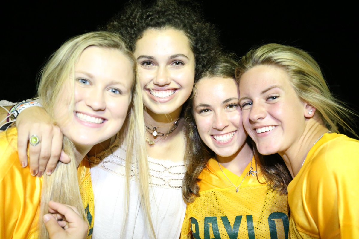 beabaylorbear's tweet photo. Mass Meeting welcomes our first-year students to Homecoming and features the retelling of the story of the Immortal 10 and the presentation of the Eternal Flame. Students then head to Fountain Mall to build the Homecoming Bonfire together! #BaylorHomecoming #WhyBaylor #BU26 https://t.co/jlsXKQaLbl