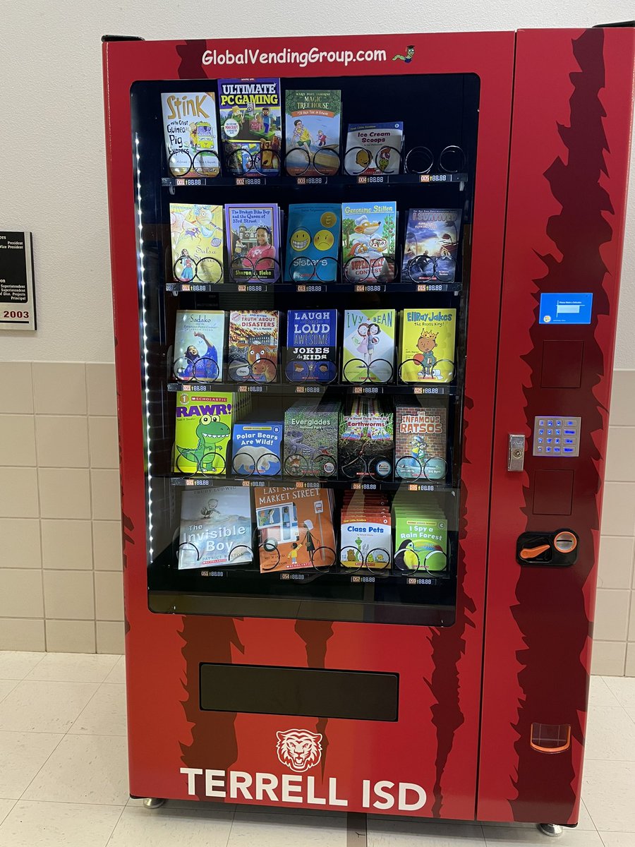 AlisonRison's tweet photo. We are thrilled for our @TerrellISD students! Additional books for their home library 😍 📖 #TerrellTogether https://t.co/1OVFLAb834