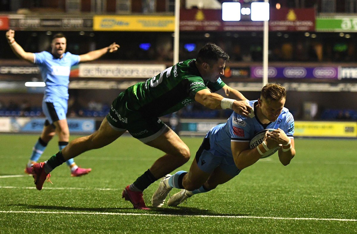 🏴󠁧󠁢󠁷󠁬󠁳󠁿 25 <a href="/WelshRugbyUnion/">Welsh Rugby Union 🏴󠁧󠁢󠁷󠁬󠁳󠁿</a> caps
🌎 Two @RugbyWorldCup campaigns
🏅 Representing <a href="/TeamWales/">Tîm Cymru 🏴󠁧󠁢󠁷󠁬󠁳󠁿 Team Wales</a> at the Commonwealth Games
🏆 Two <a href="/SixNationsRugby/">Guinness Men's Six Nations</a> Grand Slam titles
🔵⚫ 32 Blue and Black appearances (and counting!)
🐉 @dragonsrugby centurion

👏🩺 Pob lwc a Diolch <a href="/Hallam_Amos/">Hallam Amos</a>!