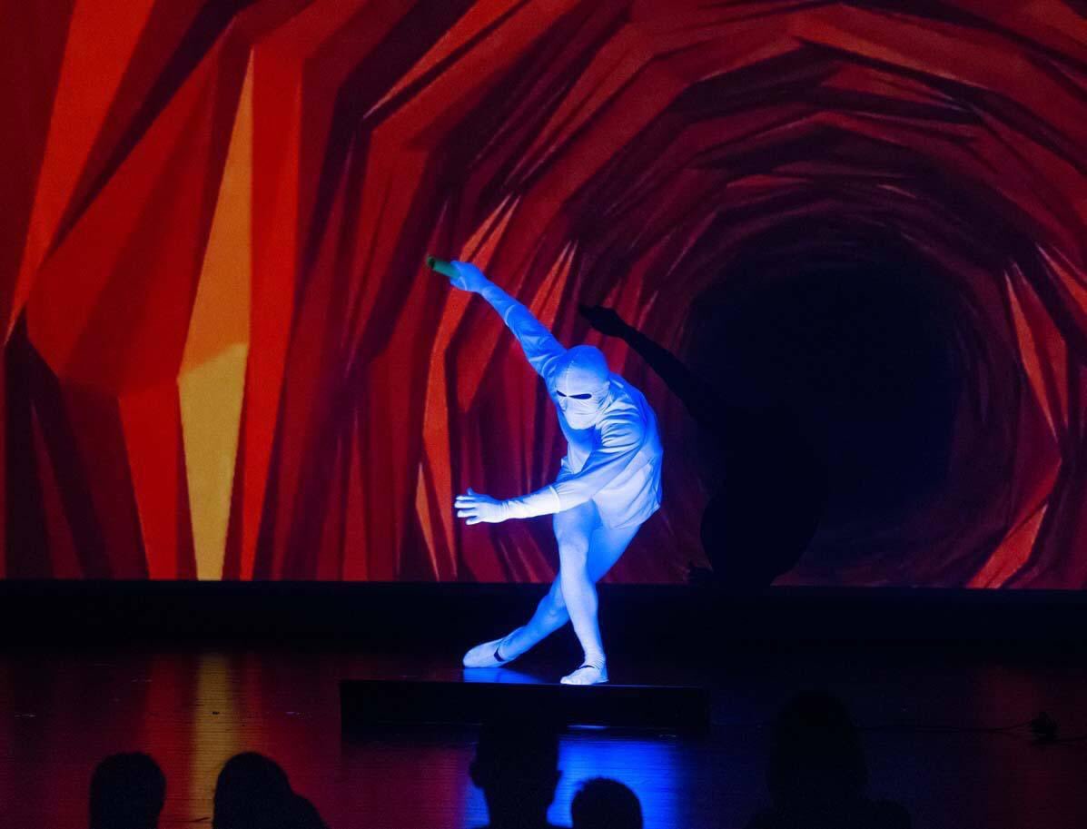 SpasmoTeatro's tweet photo. Este finde puedes ver “Viaje al centro del Cuerpo Humano” en #Euskera, en la zona de #Gipuzkoa #PaísVasco
El viernes día 15 a las 17:15 en Gezala Auditorium de #Lezo
El sábado día 16 a las 18:00 en el #Teatro del C.C. Lugaritz de #SanSebastián
#GizaGorputzarenErdiguneraBidaia https://t.co/BxsqnimWgm