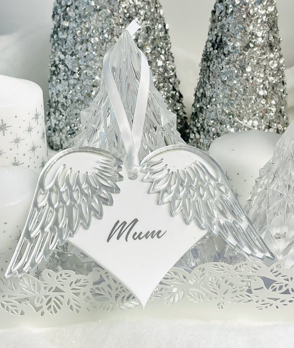Personalised memorial bauble #Christmas #personalisedgift #HandmadeHour #christmasbauble #memorial