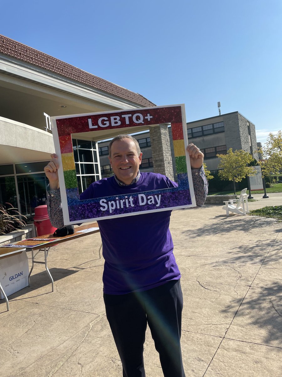Come by University Commons for a free t-shirt on Berg Spirited National Coming Out Day. Today, October 14 from 11 am - 4 pm.