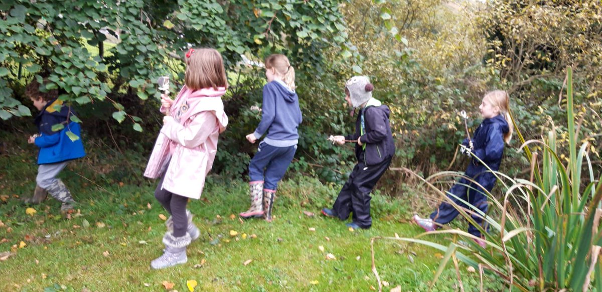 delph_info's tweet image. Year 3 enjoying the forest school session today 😀