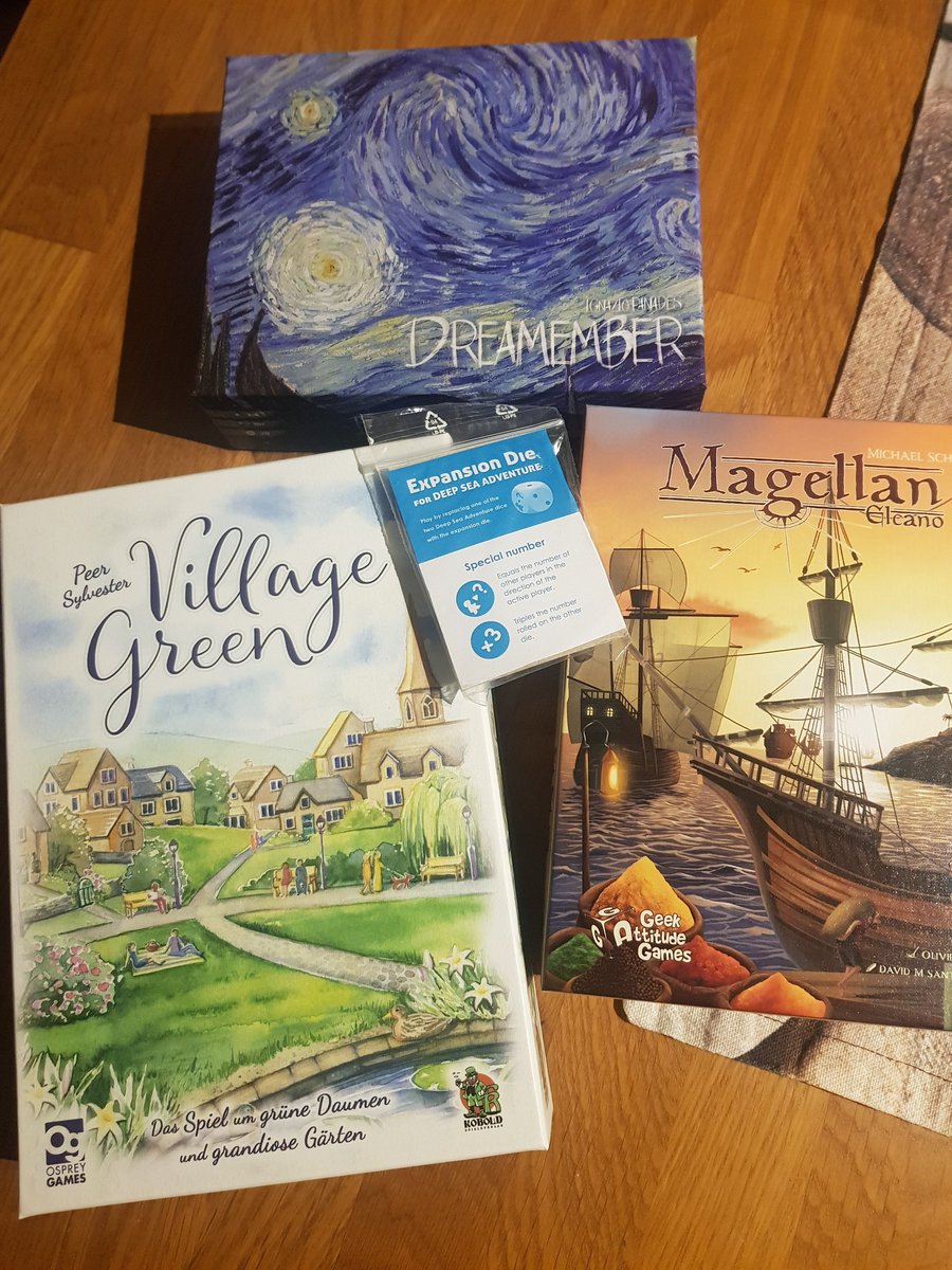 Poeppelschieb3r's tweet photo. Kleine, aber hoffentlich feine, Ausbeute des heutigen Tages. @SPIEL_Messe
#Dreamember #SupernovaStudio #VillageGreen @Koenigvonsiam @OspreyGames #KoboldSpieleverlag #Magellan @GeekAttitude @michael_schacht @oinkgms https://t.co/dMHgmgC5on