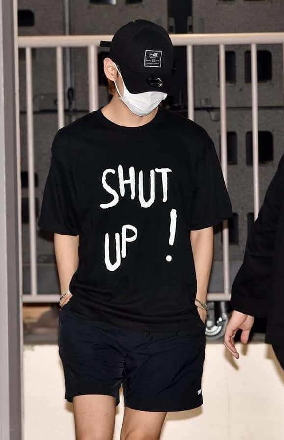 iiambtsarmy's tweet photo. I‘m glad you stand up for yourself!
#KimTaehyung #alwayssupportingyou #UGH https://t.co/I0hQodv4E9