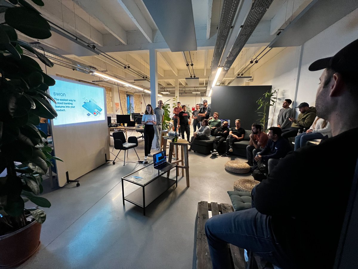 dotmind_io's tweet photo. Le #meetup c'est maintenant ! Rejoignez-nous sur #Twitch où @zoontek vous parle conception et maintenance d'une librairie #reactnative 👌 Le lien ici 👉 https://t.co/Kq9Nqq90X2 https://t.co/wWLxzWB0Gu