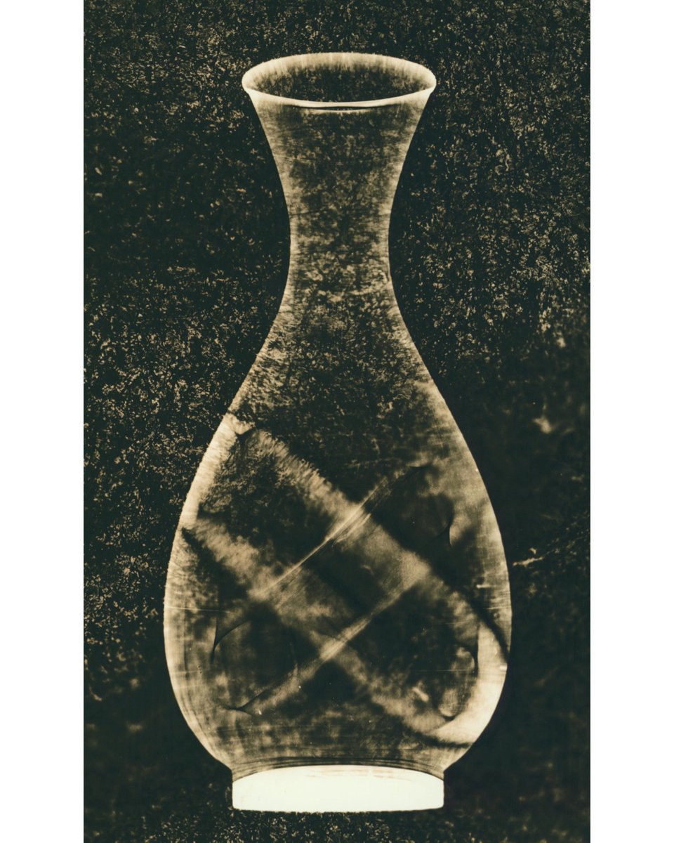 beatniksoup's tweet image. two more recent #lith print #photograms of a broken glass and a vase. During exposure light defused by placing tissue paper in the enlarger making the tissue paper a photogram too #cameralessphotography #lofiexperimentation #darkroomphotography