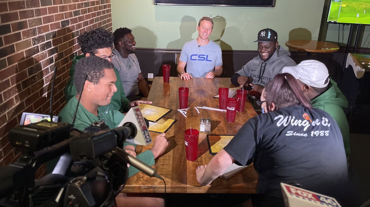 WillKunkelV's tweet photo. WAIT TILL YOU SEE THIS STORY!!

Had some fun with the @CharlotteFTBL lineman seeing what they gotta eat to keep the pounds on! 
🍕🍗🍖🌮🌭🍔🥩🥓

(6,000 calories a day!!!)

@TJ75_ | @DmitriEmmanuel | @paskew20 | @3L_Billy https://t.co/6GkRL8Y78l