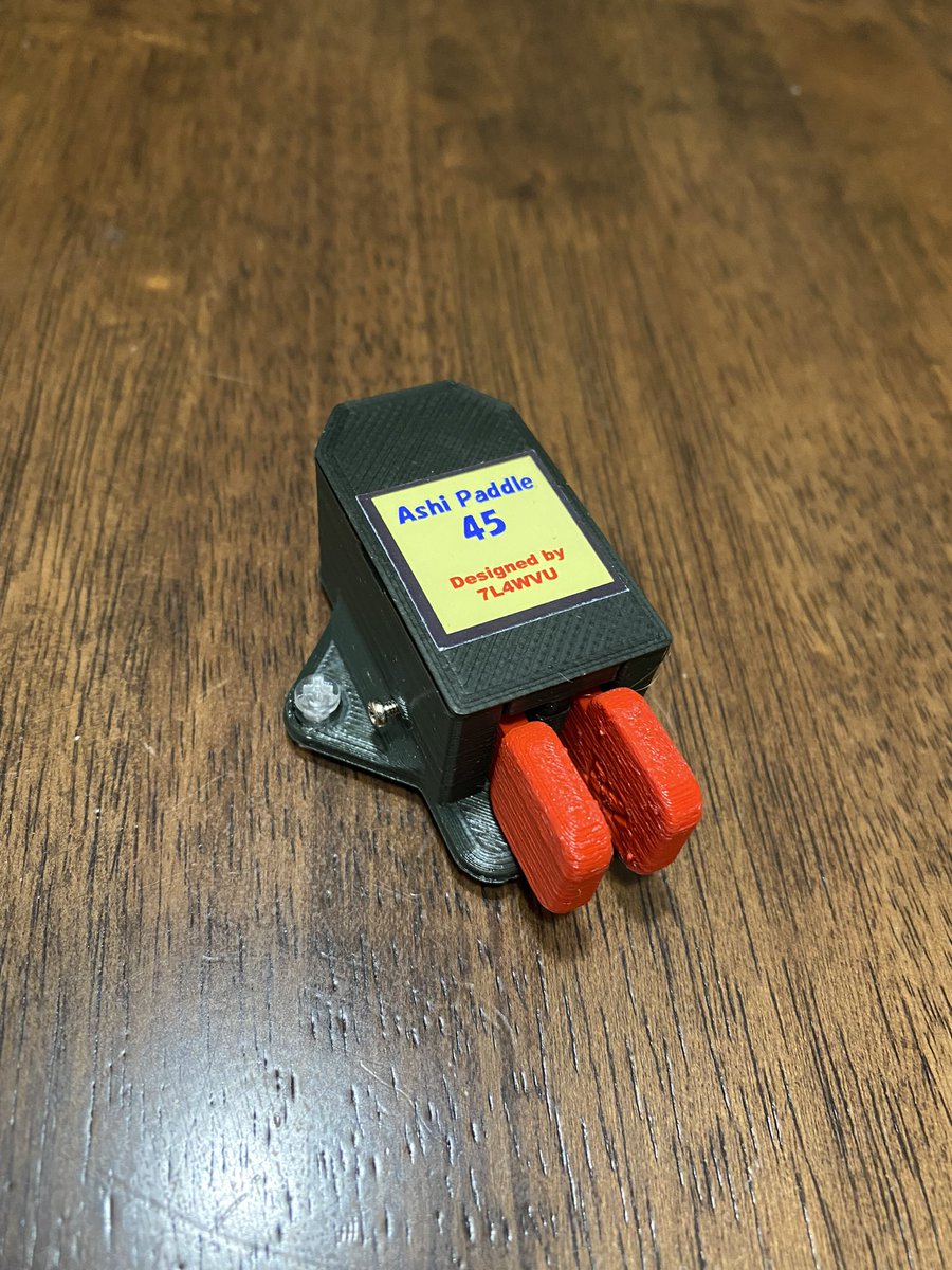 Es1Ram's tweet photo. Ashi Paddle 45 made its way to Europe. First two paddles are in Estonia! Will be heard from ES1 and ES4.

@7L4WVU Doumo arigatou gozaimasu, Tadashi-san! Absolutely great work and fantastic  little paddle!

#AshiPaddle45 #CWFOREVER #hamradio https://t.co/nZzDZuFmL9