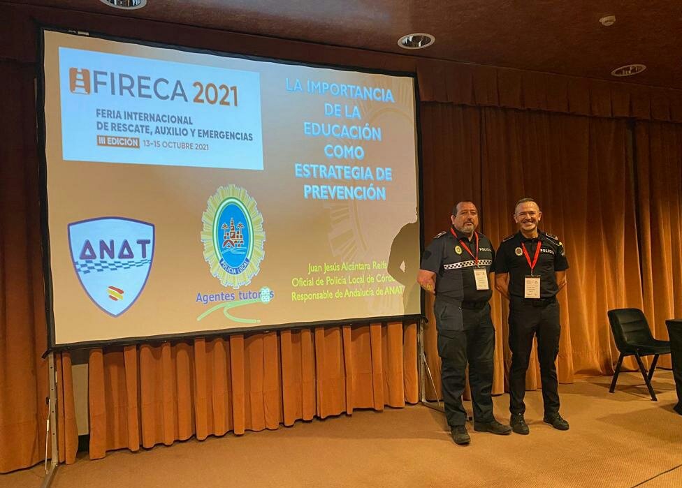 Hoy hemos participado en una charla informativa sobre la prevención de siniestros viales gracias a la #EducaciónVial  en   <a href="/FirecaFibes/">Fireca</a> junto <a href="/JJreifs72/">JJ Juan Jesús alcántara Reifs</a> todo un referente de <a href="/CordobaSEM/">AyunCórdoba Movilidad Urbana Sostenible</a>
Explicando con el método <a href="/FETEVI/">FETEVI</a>
Aprender .jugando, es APRENDER