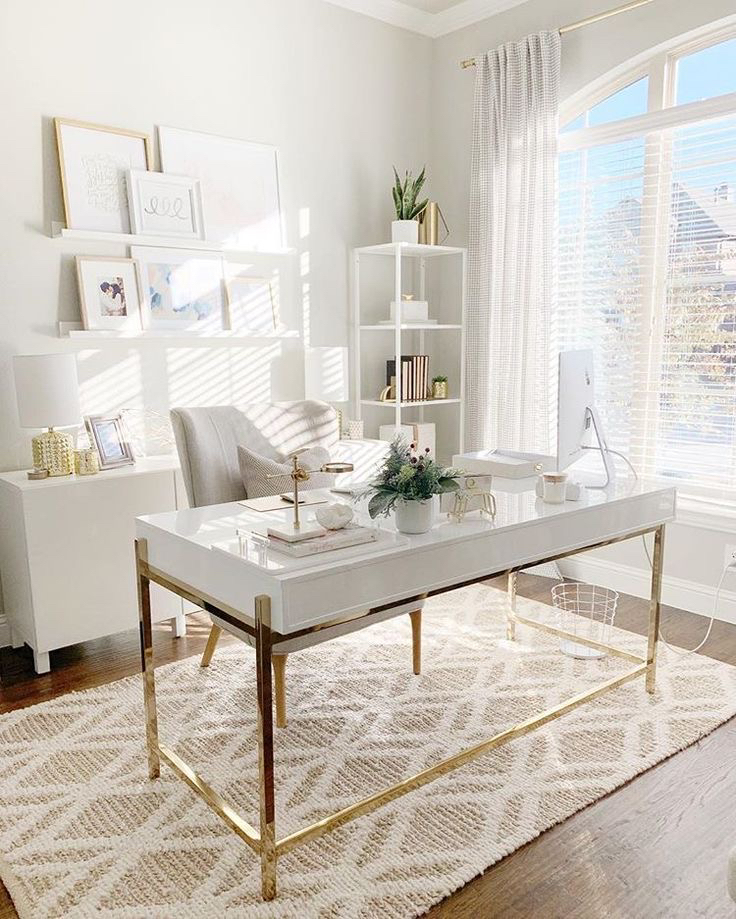BusinessofWE's tweet photo. We are loving this chic and glam home office setup! 

We know there’s benefits to working from home: reduced travel time, savings on gas and meals, the comfort of working in your jammies and yoga pants.
⠀
There can be distractions, though. The dog wants out. The laundry needs https://t.co/nhZ6uyuivu