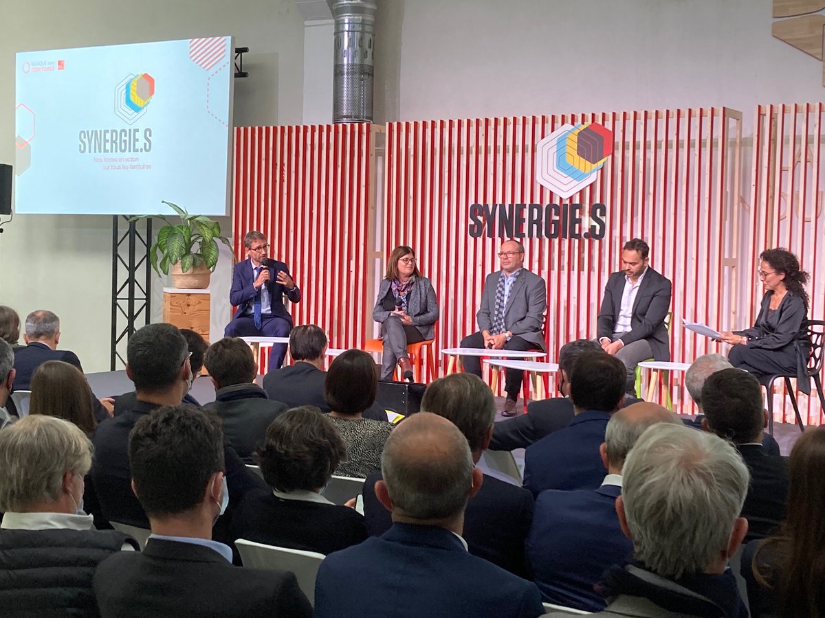 📢 @VincentMALFERE, DG <a href="/groupeserl/">GROUPE SERL</a> présente avec la <a href="/BanqueDesTerr/">Banque des Territoires</a> le projet <a href="/Usinlyonparilly/">USIN</a>.
Site totem de l'industrie 4.0, le projet est bâti sur le principe de l’innovation collaborative, au service de la transition industrielle.
<a href="/CE_RhoneAlpes/">PoC via badhacker0x1</a> <a href="/grandlyon/">Métropole de Lyon</a> <a href="/Venissieux_/">Ville de Vénissieux</a>