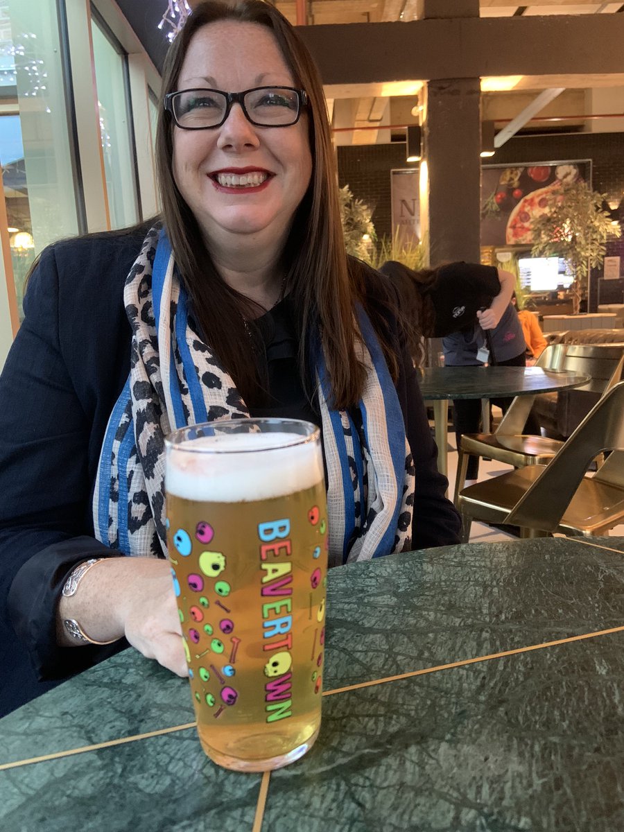 DazandAnge's tweet photo. Food and drink before Kerry Godleman #comedy #nightout #straightfromwork #foodanddrink https://t.co/qpeNofe47B