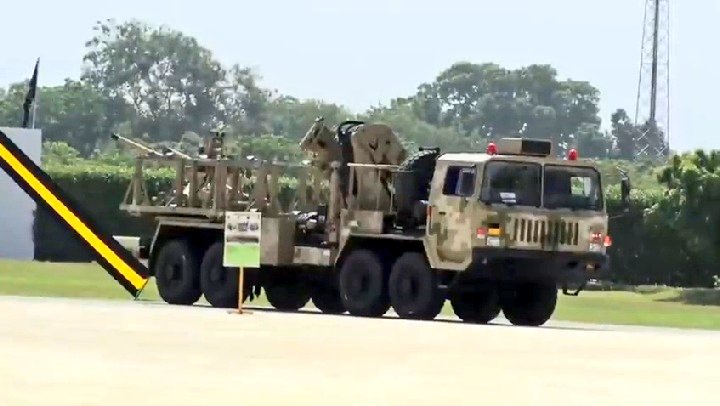 GHaZ_NAwE77's tweet photo. Induction of #HIMADS will significantly enhance Comprehensive Layered Integrated Air Defence ( #CLIAD ) shield of aerial frontiers of Pakistan,

This system is fully integrated through a well knit Digitised System. 4/8

#Pakistan #PakistanArmy #ISPR
#PakistanZindabad #ISI #Peace https://t.co/vnwSB2GCyv