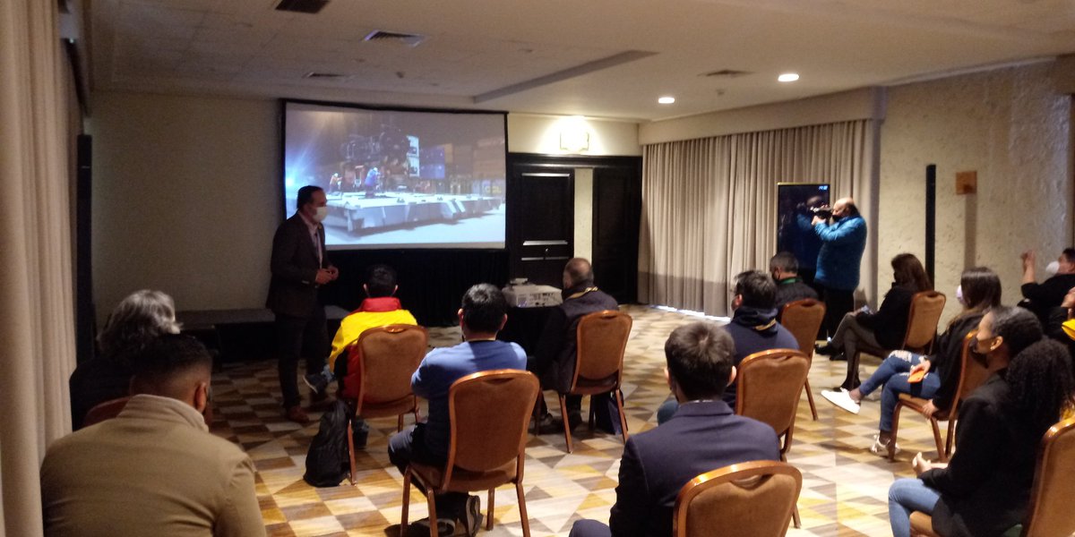 elpuertodechile's tweet photo. El gerente de Asuntos Públicos de @elpuertodechile, Carlos Mondaca, expone las principales características de nuestro puerto en #Filce 2021
#SanAntonio #Chile https://t.co/6xJ0t2UJ3U