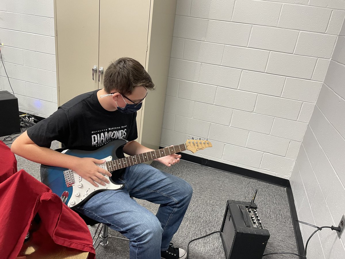 Super beyond stoked for the electric guitar, bass and amp donated to our program today from #CravenConcerts! Our jazz band is going to move up another level with these resources. Thankful, grateful and blessed at <a href="/TuckerCreekMS/">Mighty Mustangs</a>! <a href="/CravenCoSchools/">Craven Co Schools</a>