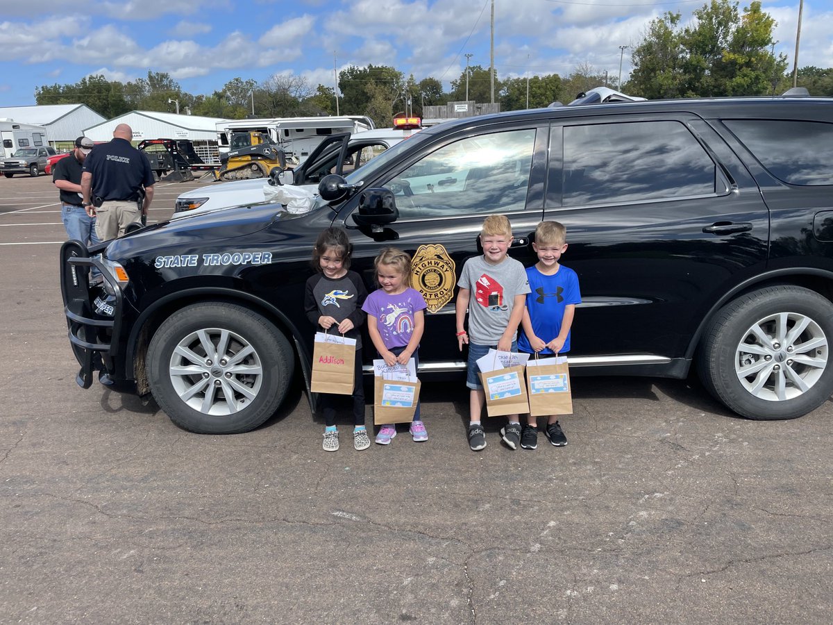TrooperrickKHP's tweet photo. Career Day here at Riverside Park in Iola. They’ve all told me they want to be Troopers. Then tho ask where’s the playground! https://t.co/MJSGW734bF