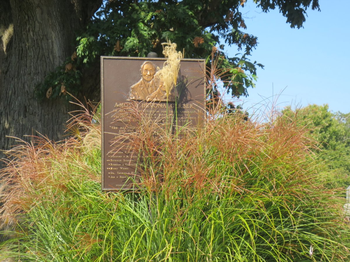 NecroTourist's tweet photo. #Cemeteries- Cemetery Signs the Fairview Cemetery in Bluffton, Indiana (Wells Co.)
(TNT Images (c) 2021, Photos: Ken Naegele)
#NecroTourism #IndianaCemeteries #FairviewCemetery #NecroTourist #CemeterySigns https://t.co/W0fqZHYZoB