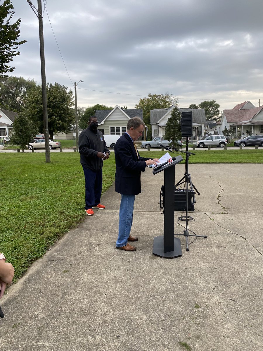 TheValleyNeigh1's tweet photo. As if the ⁦@Elanco⁩ Global Day of Purpose wasn’t enough ⁦@IndyMayorJoe⁩ used Triangle Park to announce a 16.5 million dollar investment into our parks using funding from the American Rescue Plan. Indy Parks can expect much needed makeovers AND expanded WI-FI https://t.co/eR0rrODUYy