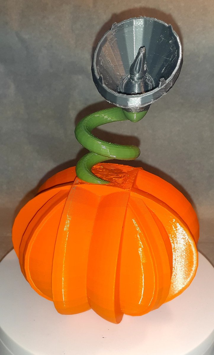 LocalmakerM's tweet photo. @loyalmoses Because it's a satellite pumpkin!
#hotmakes
#printedsolid
#tinkercad https://t.co/GdgMj7S7rK