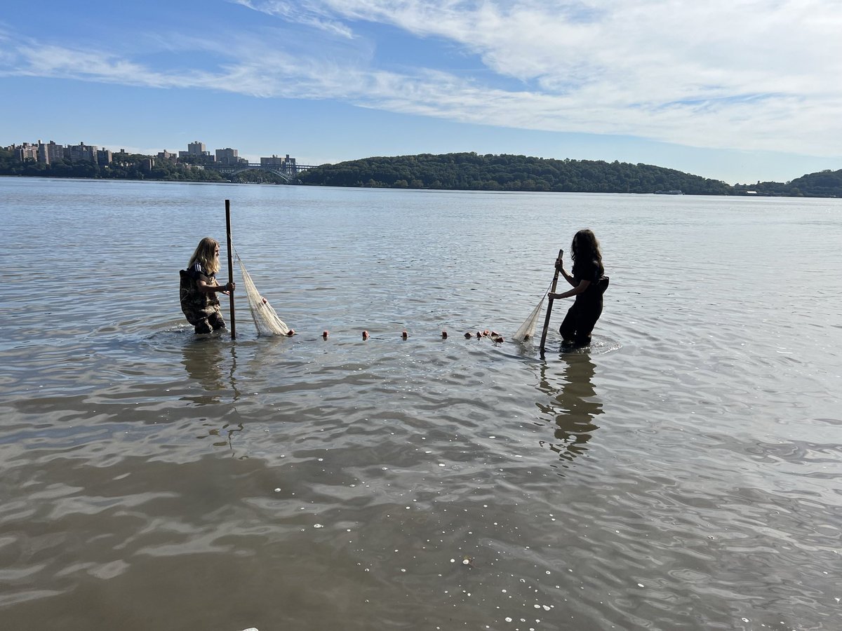Alpine_School's tweet photo. Our 6th-8th graders took part in the “Day in the Life of the Hudson River” program today at the Englewood Boat Basin. They conducted science research and helped clean the shore of garbage and debris! 🌊🐟🌏
.
.
#AlpineCares #HudsonRiver #bergencountynj #AlpinePride #GoRams https://t.co/OuzeLuCD3N