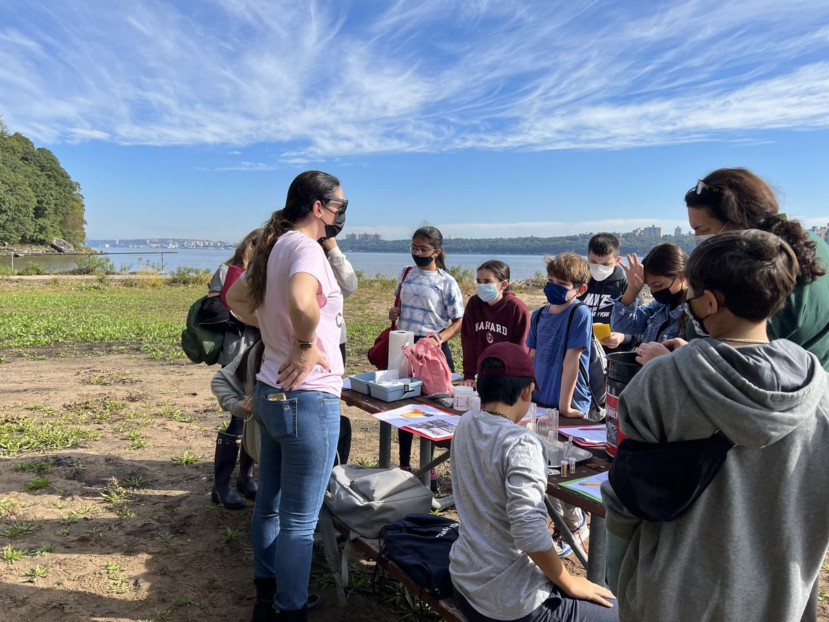 Alpine_School's tweet photo. Our 6th-8th graders took part in the “Day in the Life of the Hudson River” program today at the Englewood Boat Basin. They conducted science research and helped clean the shore of garbage and debris! 🌊🐟🌏
.
.
#AlpineCares #HudsonRiver #bergencountynj #AlpinePride #GoRams https://t.co/OuzeLuCD3N