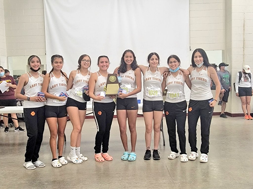 athletics_misd's tweet photo. 🏆 XC DISTRICT CHAMPS🏆 
🥇JV BOYS &amp; GIRLS 
🥇Freshmen boy- Ivan Sanchez https://t.co/8NyGFyzPr7