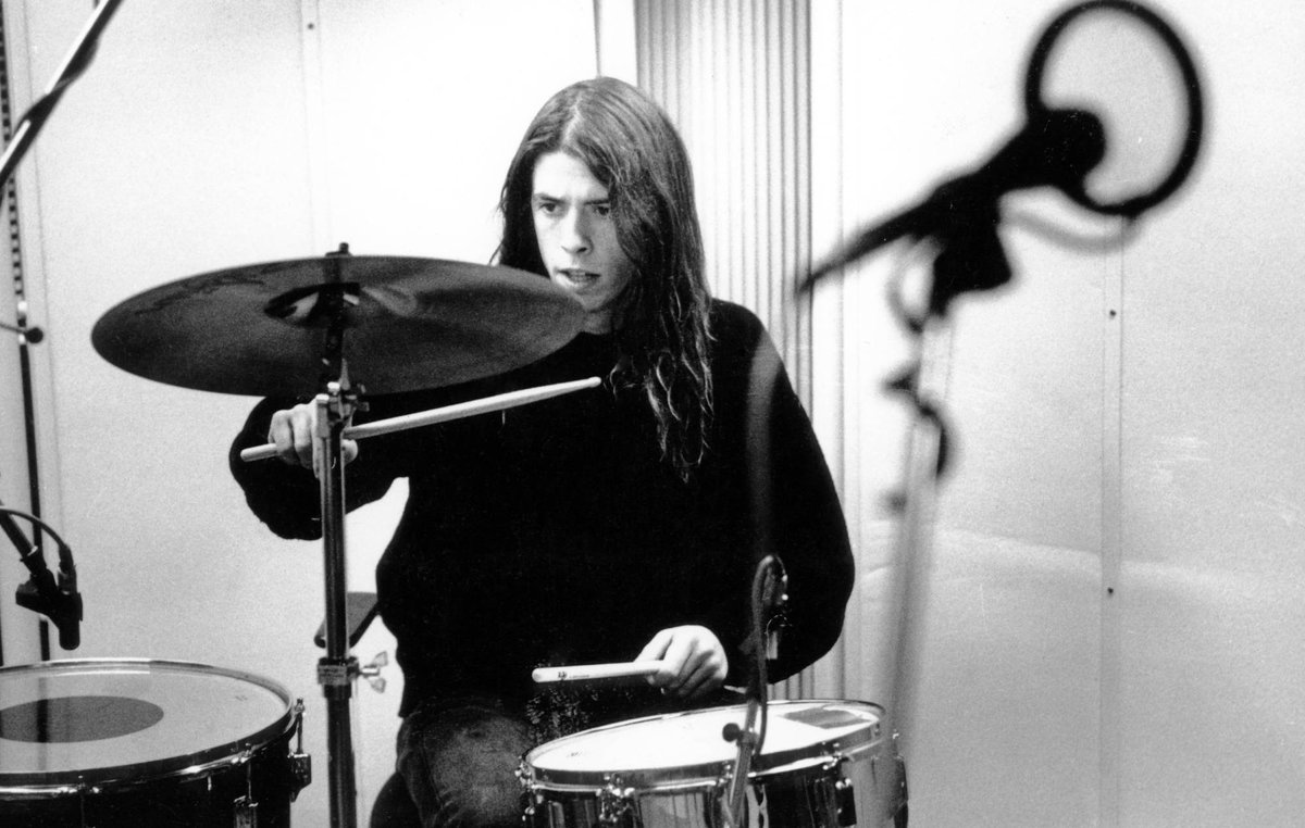 If I could ask #davegrohl <a href="/foofighters/">Foo Fighters</a> one question it would be when you were in the studio with Kurt what song stands out as the most personal expression of Kurt's performances? And does he go back to that song still today or is it too emotional Things I sit and wonder 🤔#cobain