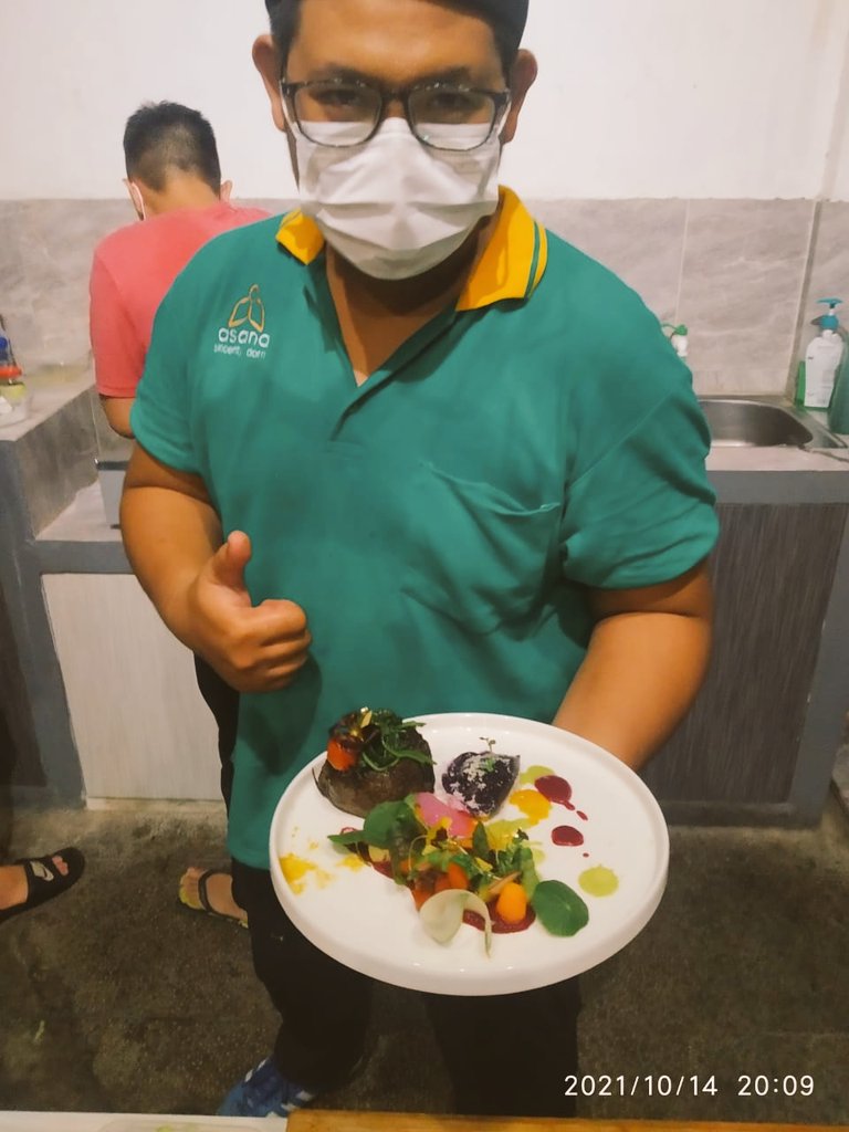 Beef TenderLoin Medium Well !
Only Ready To Serve You !❤