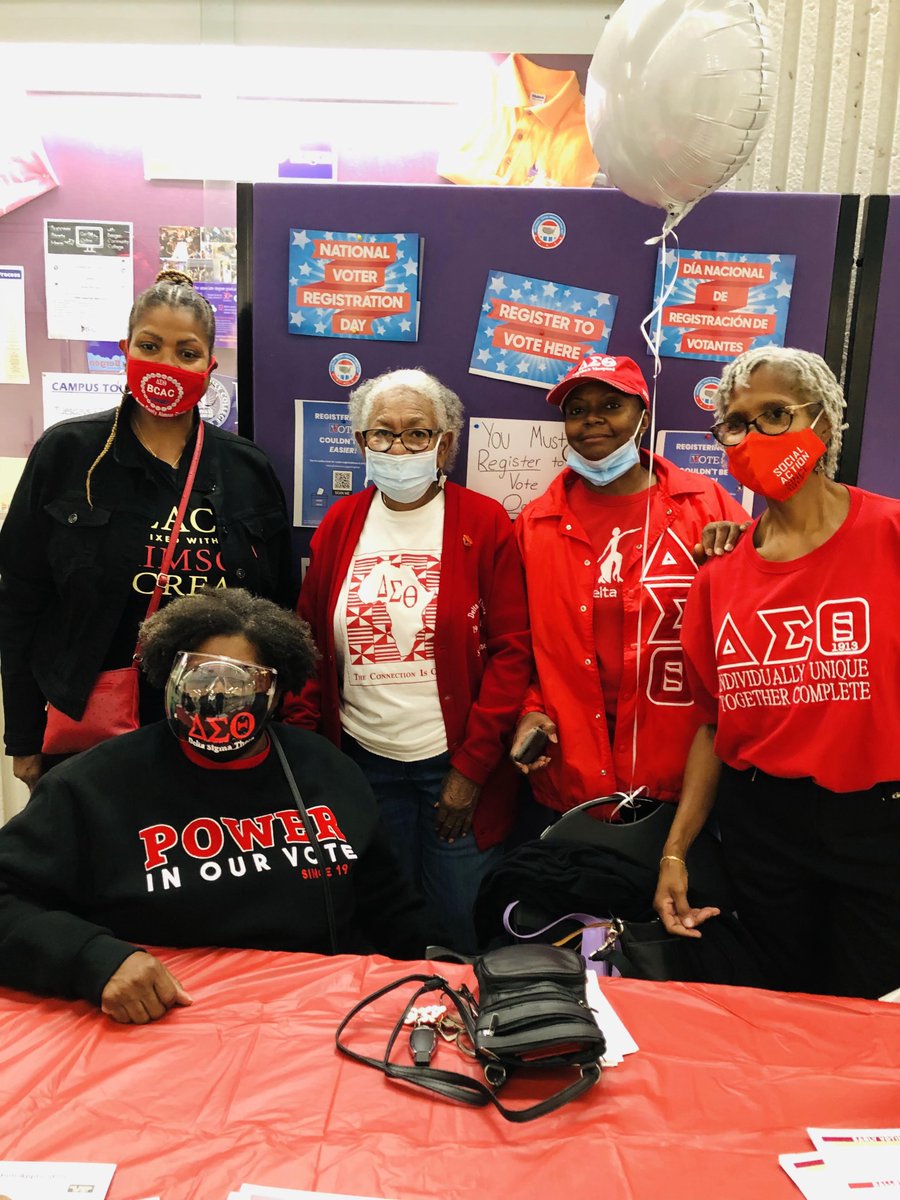 bcacDST1976's tweet photo. Check out📸of #BCAC1976 Social Action Committee members on October 12th as we collaborated with Bergen Community College and NCBW to conduct Voter Registration! 

#GettingIntoGoodTrouble 
#PowerInOurVoice 
#dst1913 https://t.co/VqXbt2svLi