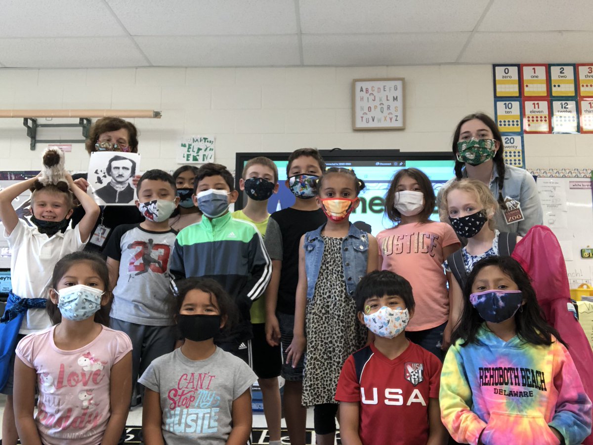 Dress like your dream job day. We had a veterinarian, soccer player, teacher, police officer, zookeeper and author in class today! 

All I know is these kids’ futures are looking bright 😎 

<a href="/LCPSOfficial/">LCPS News</a> <a href="/MeadowlandElem/">MeadowlandElem</a>