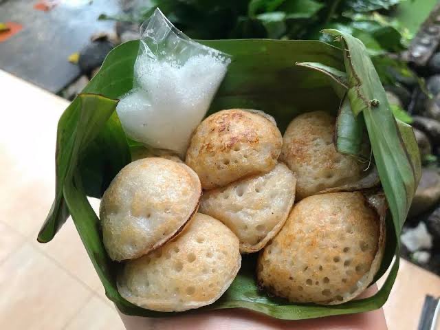 เอ้าาาา ภาคอื่นเค้าไม่กินหนมครกจิ้มน้ำตาลหรอ มันดาเบสเลยนะ!!!