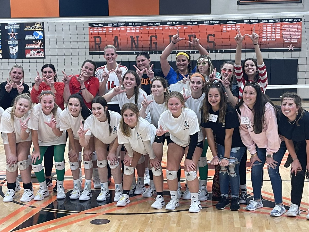 ENVolleyball's tweet photo. halloween practice + coaches vs. varsity was a success! Freshman &amp; JV helped run the match by coaching officiating , announcing, etc. A good time had by all! 

&amp; COACHES WITH THE W! 😬 https://t.co/F8vz2vbQs0