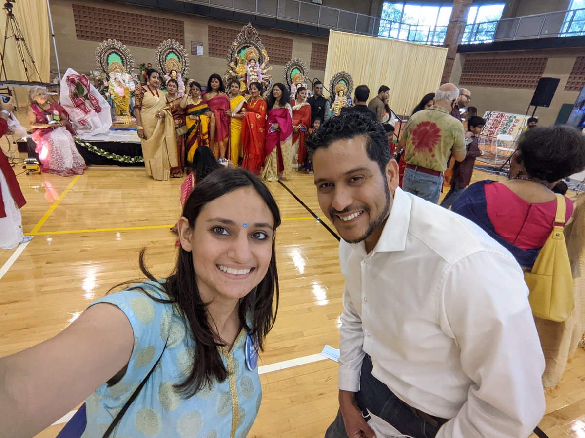 sheila_rawat's tweet photo. I'm honored to be part of the largest Bengali community in the northwest suburbs. Had a lot of fun bringing Junaid Ahmed to BAGC- Bengali Association of Greater Chicago Durga puja this weekend and introducing him to so many people. https://t.co/ZxOM444IfO